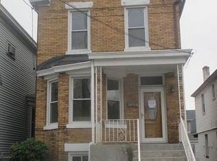 311 Clarendon St, Secaucus, NJ 07094