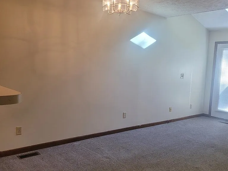 1208 Huntsman Ct — Photo 6