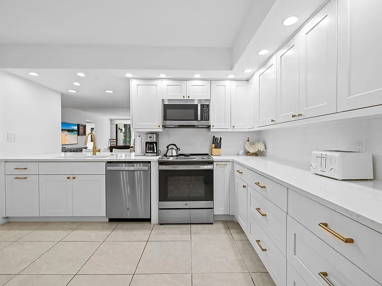 3420 S Ocean Blvd #3P — Photo 3