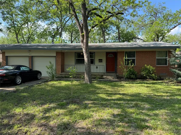 1517 Larkspur Dr, Arlington, TX 76013