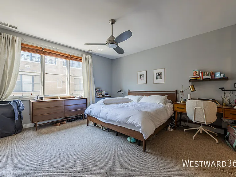 127 E 18th St #TOWNHOUSE — Photo 7