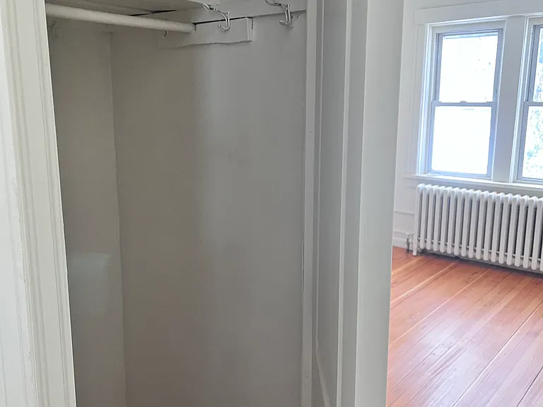40 N Clover St #3 — Photo 8
