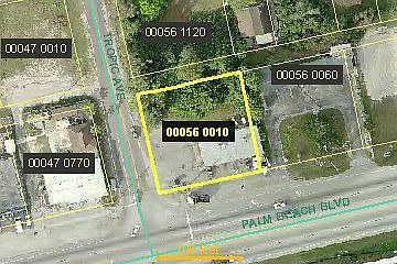 Large corner lot, great for new resturant or bank.
