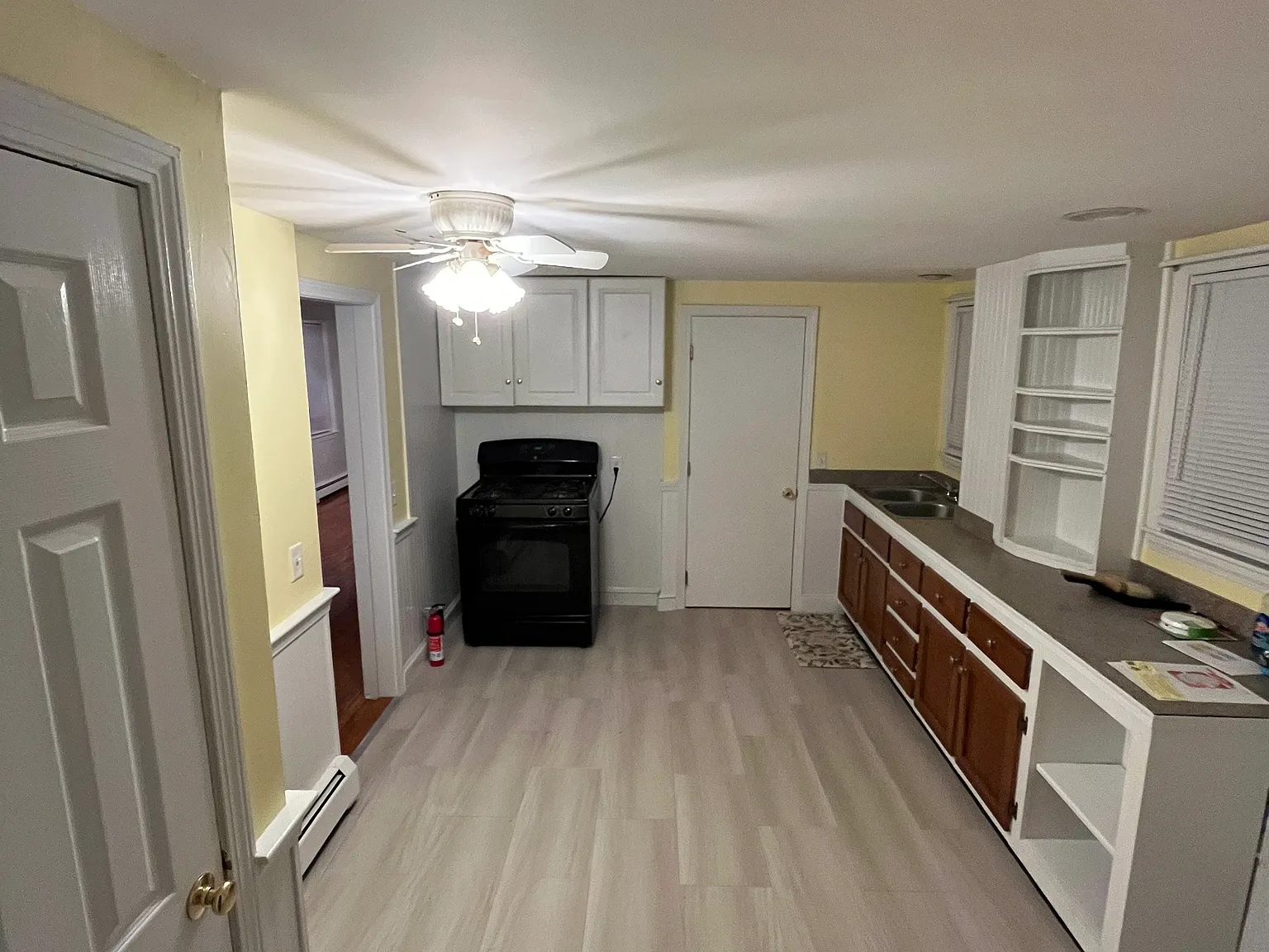 2 bed, 856 sqft, $2,500 — Photo 3