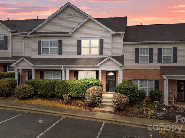 3553 Calpella Ct, Charlotte, NC 28262