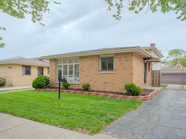 12111 S Justine St, Chicago, IL 60643