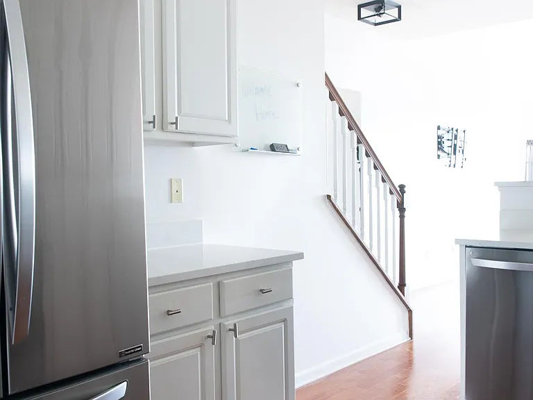114 Maple Leaf Dr — Photo 5