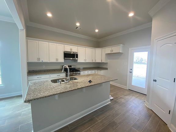 4th image of 17051 Avocet Dr