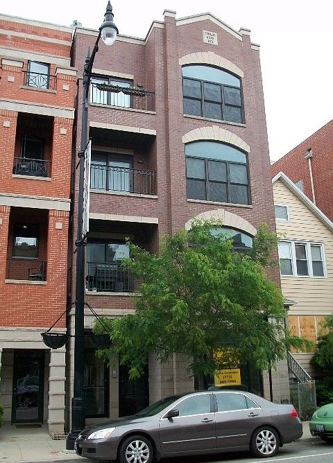 1st image of 1730 W Belmont Ave #2