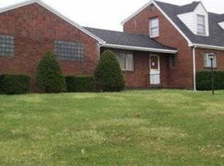 379 6th St, Campbell, OH