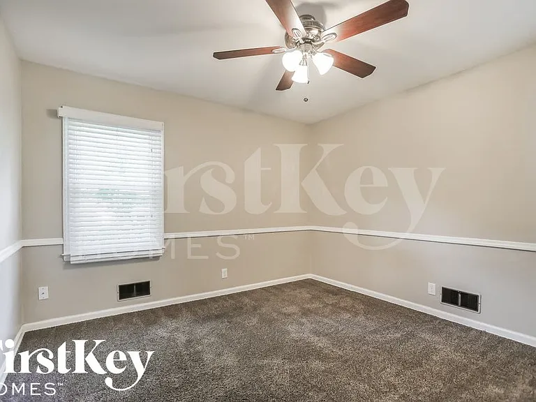 9610 W 92nd Ter — Photo 12