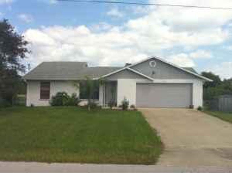 1st image of 2633 E Dorchester Dr