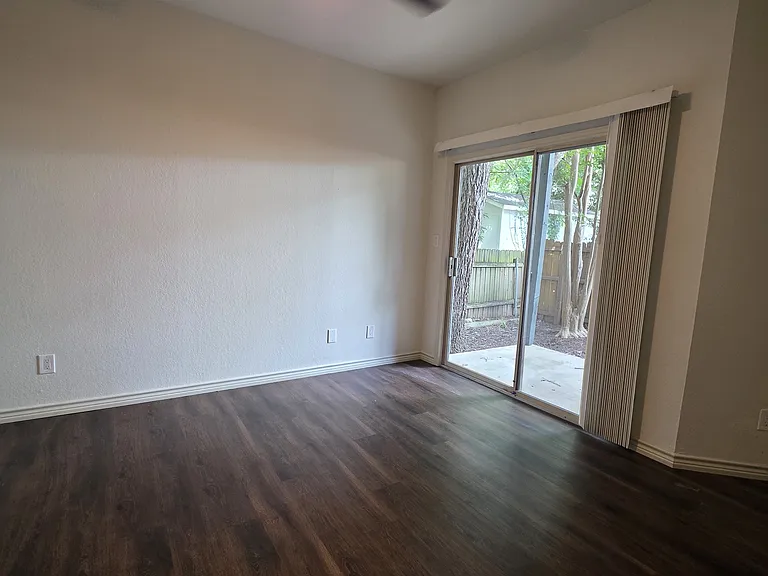 100 Jackman St #108 — Photo 27