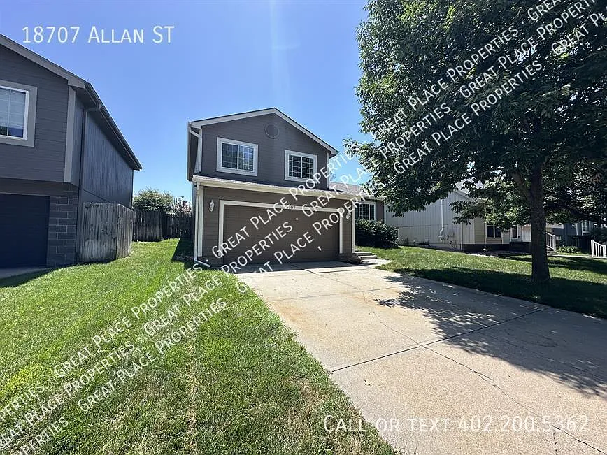 3 bed, 1427 sqft, $2,199 — Photo 2