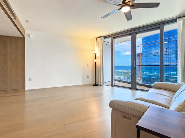 1000 Auahi St, Honolulu, HI