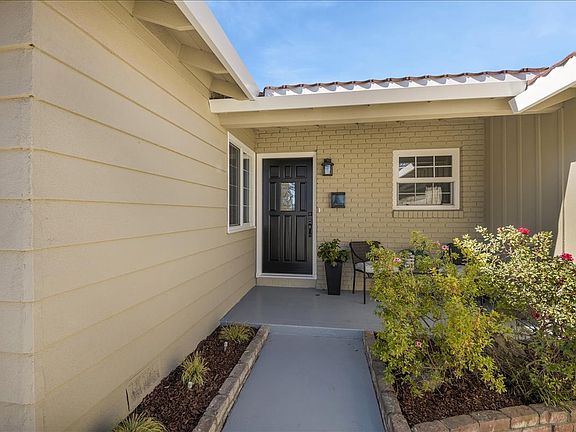4th image of 901 Monica Ln
