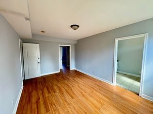 928 Saint Dunstans Rd, Baltimore, MD 21212