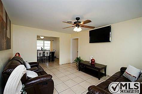 4th image of 11359 Carissa Dr