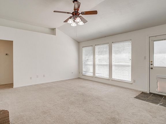 3rd image of 10800 Pebblecreek Ct
