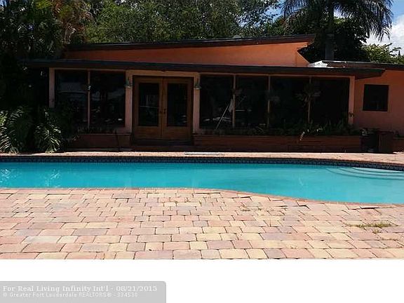 3rd image of 2619 Sea Island Dr