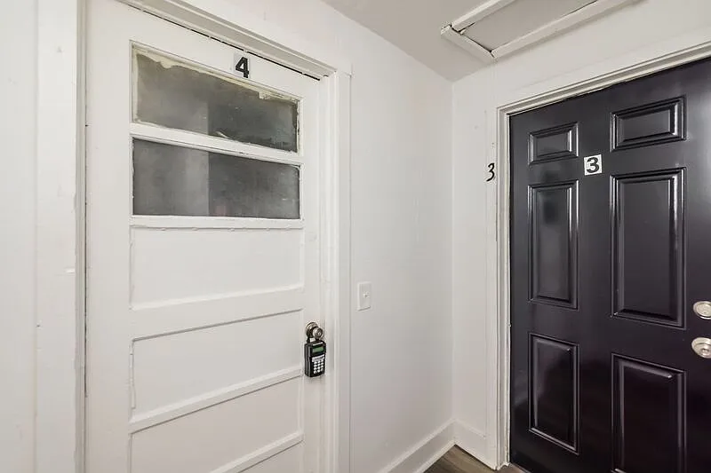 2 bed, 1.0 bath, $745 — Photo 4