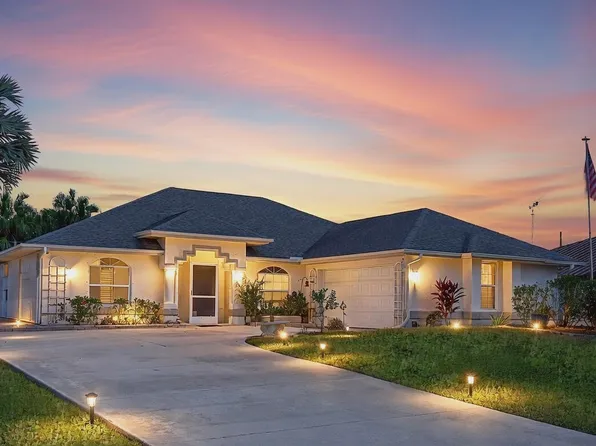 1149 SE Cambridge Drive, Port St Lucie, FL 34952