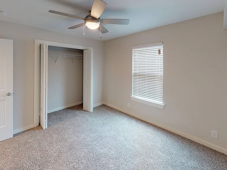 Treemont Apartments — Photo 11