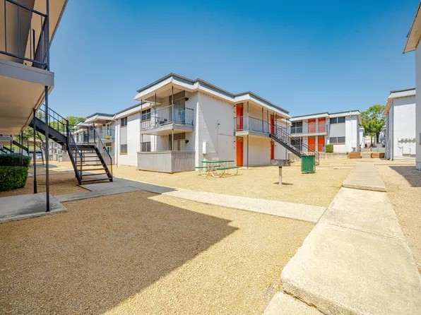 Cantera Apartment Homes