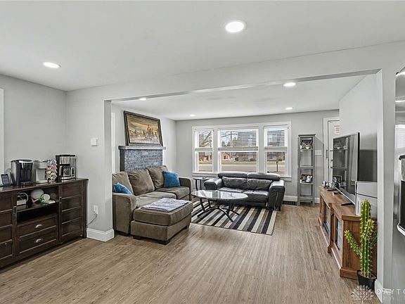 5th image of 77 S Brown School Rd