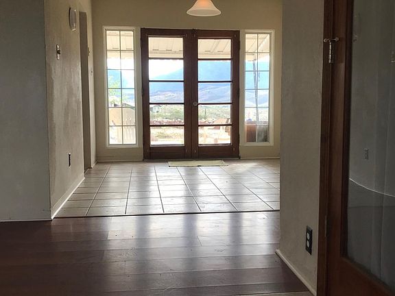 Natural light, expansive view.