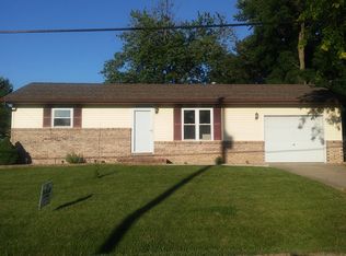 219 Maple Dr, Bethalto, IL 62010