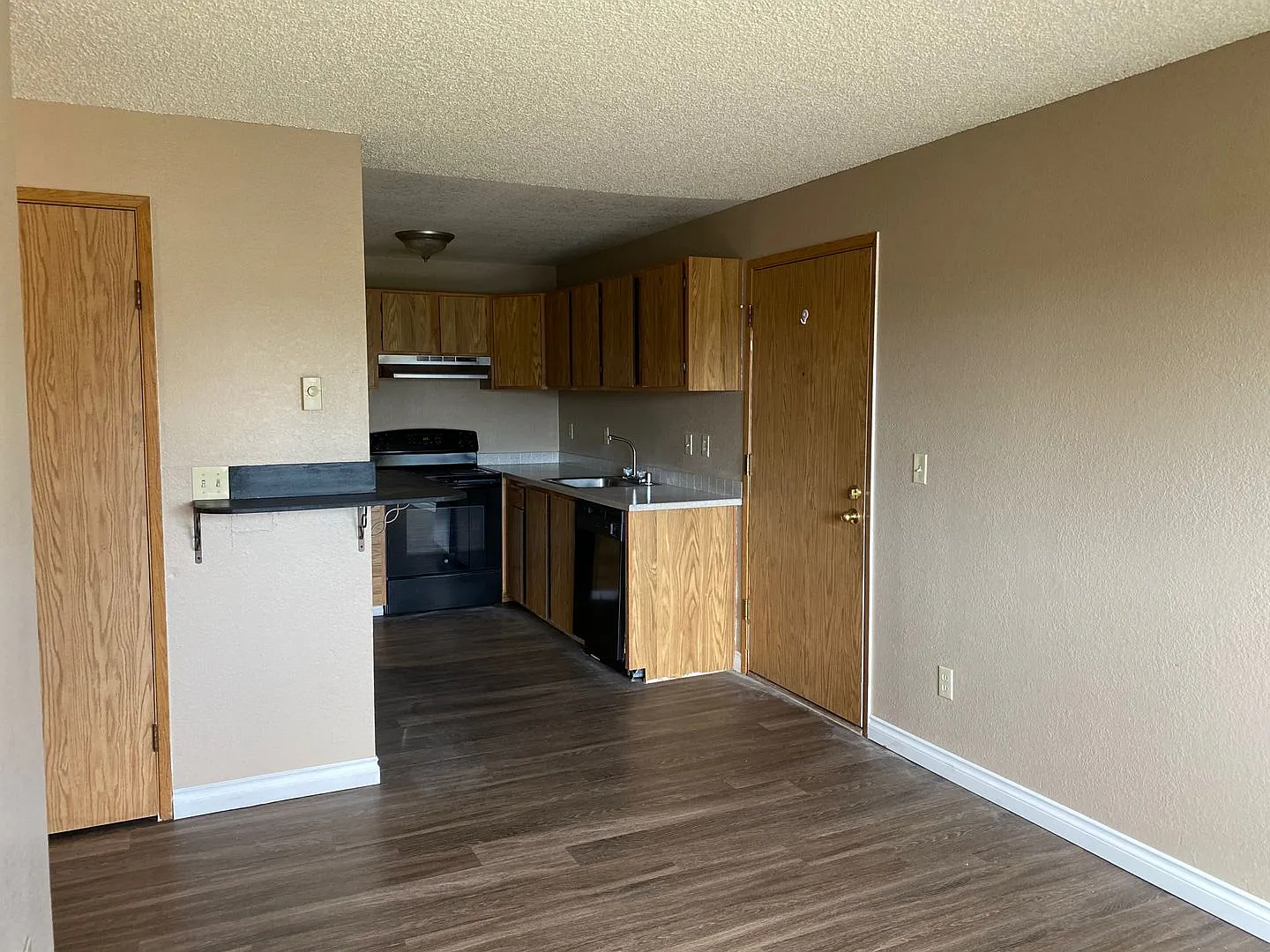 Westwood Apartments — Photo 4
