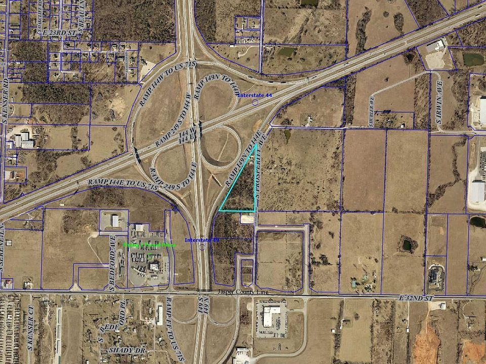 1st image of 2702 S Prosperity Ave
