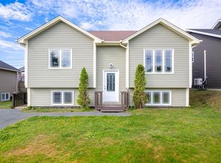 32 Comerfords Rd, Conception Bay South, NL A1X0E9