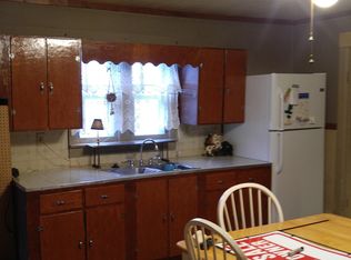 3275 W Sycamore St, Clinton, IN 47842