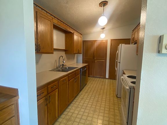 5th image of 4208 Akin Ct SE