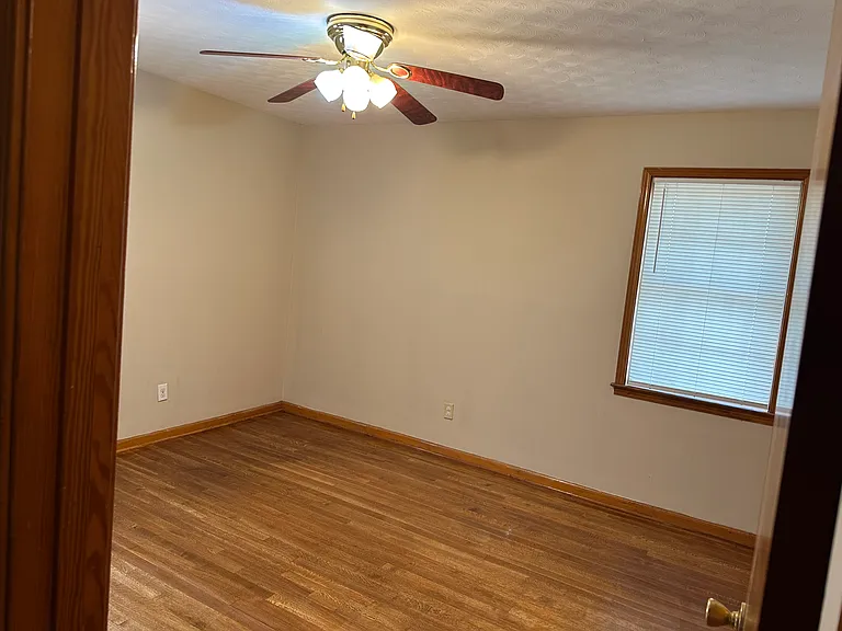 4697 Wooddale Ave — Photo 20