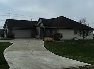 208 Sycamore Ln, Bryan, OH