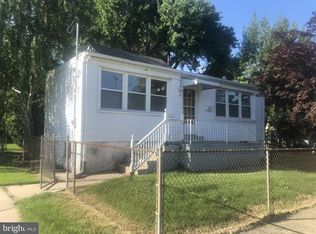 27 W Chestnut Ave, Bellmawr, NJ 08031