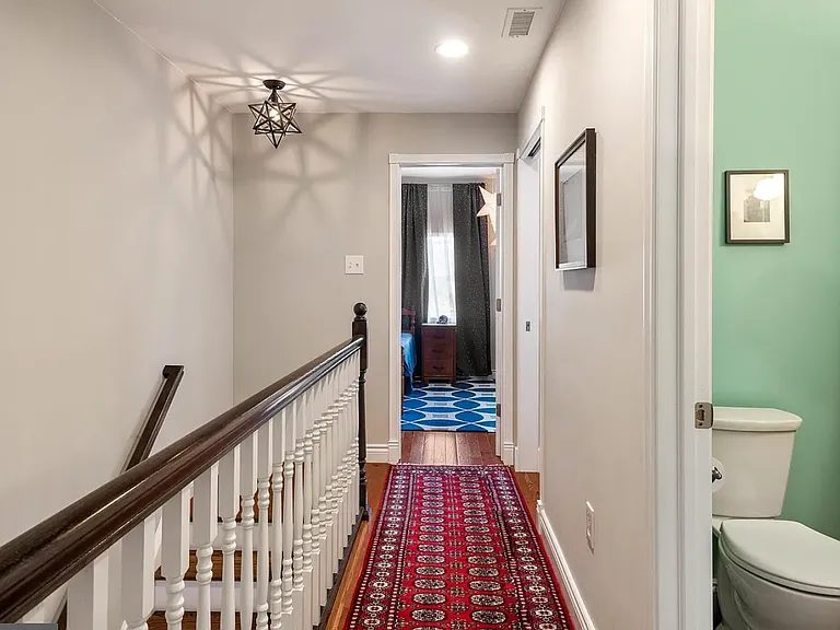 1109 E Wilt St — Photo 25