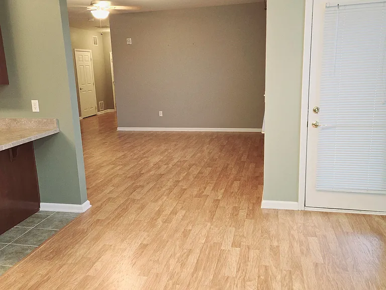 521 Sloan Ct — Photo 9