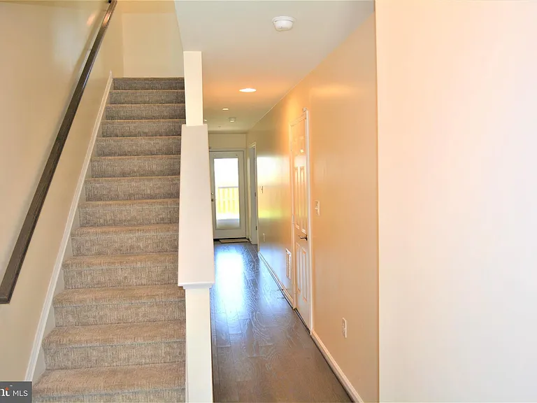 6203 Margarita Way — Photo 23
