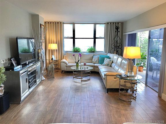 2nd image of 4330 Hillcrest Dr APT 300