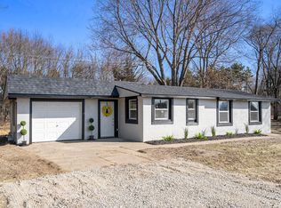 16686 Lovers Ln, Three Rivers, MI 49093