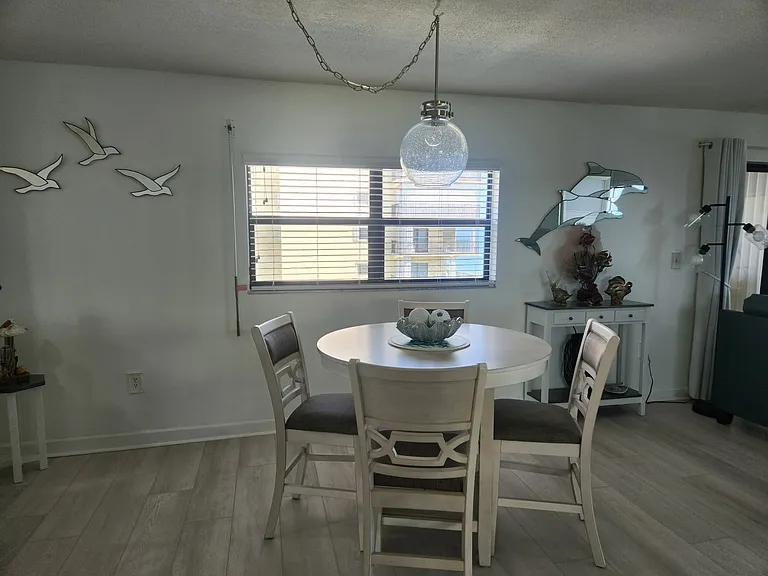 New high top dining room table and chairs