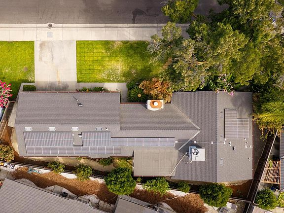 2nd image of 2140 Claymont Dr
