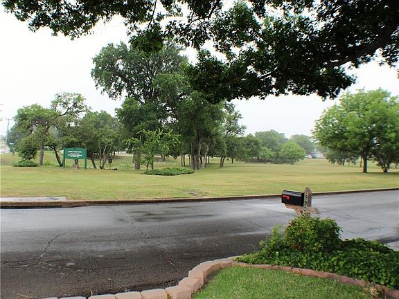 3rd image of 9900 Farmers Branch St