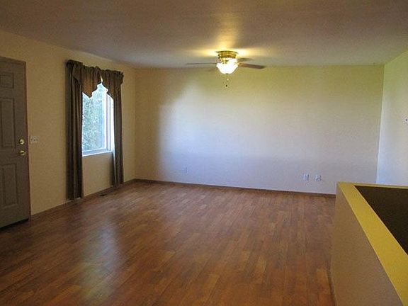 3rd image of 3390 Canyon Dr Unit D28