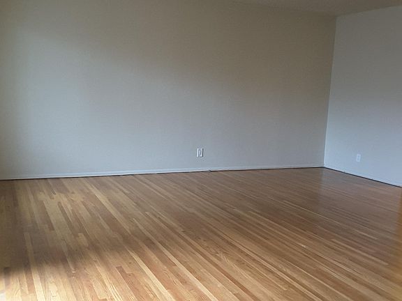 2nd image of 936 W Huntington Dr APT J