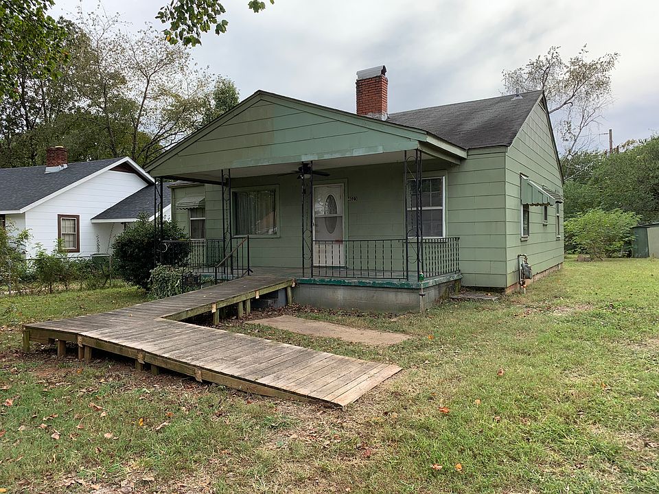 1st image of 4023 Cypress Ave SW